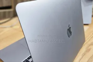 New Laptop Apple MacBook 2020 16GB Intel Core I5 SSD 512GB