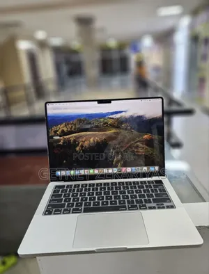 New Apple MacBook Pro 2023 M3 14-Inch 8GB Apple M3 Pro SSD 512GB