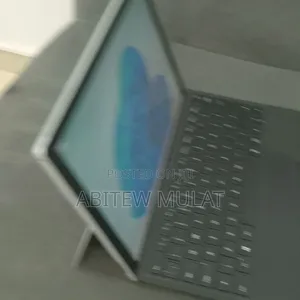 New Laptop Microsoft Surface Pro 7 8GB Intel Core I5 SSD 256GB