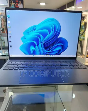 New Laptop Dell Inspiron 16 Plus 7630 16GB Intel Core I7 SSD 1T