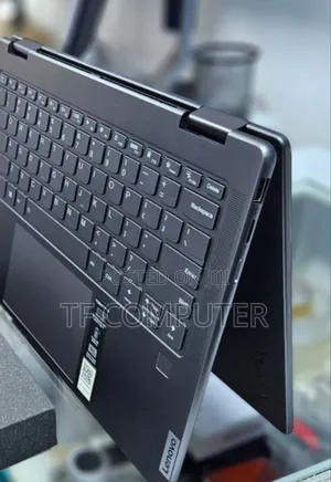 New Laptop Lenovo Yoga 7i 8GB Intel Core I5 SSD 512GB