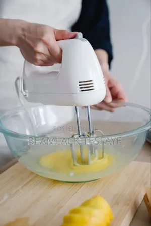 260 Wat Boma Hand Mixer
