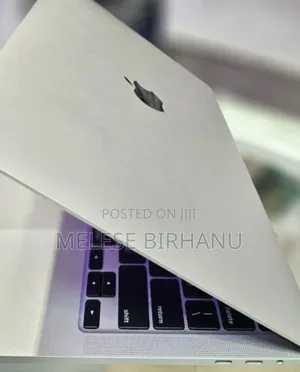 New Laptop Apple MacBook Pro 2020 16GB Intel Core I5 SSD 1T