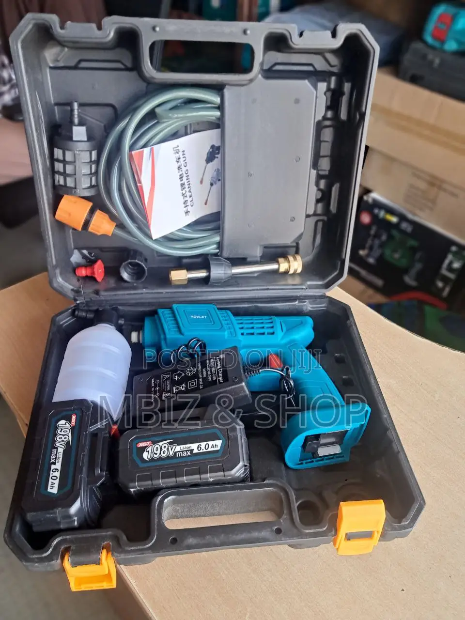 በቻርጅ የሚሠራ የመኪና ማጠብያ