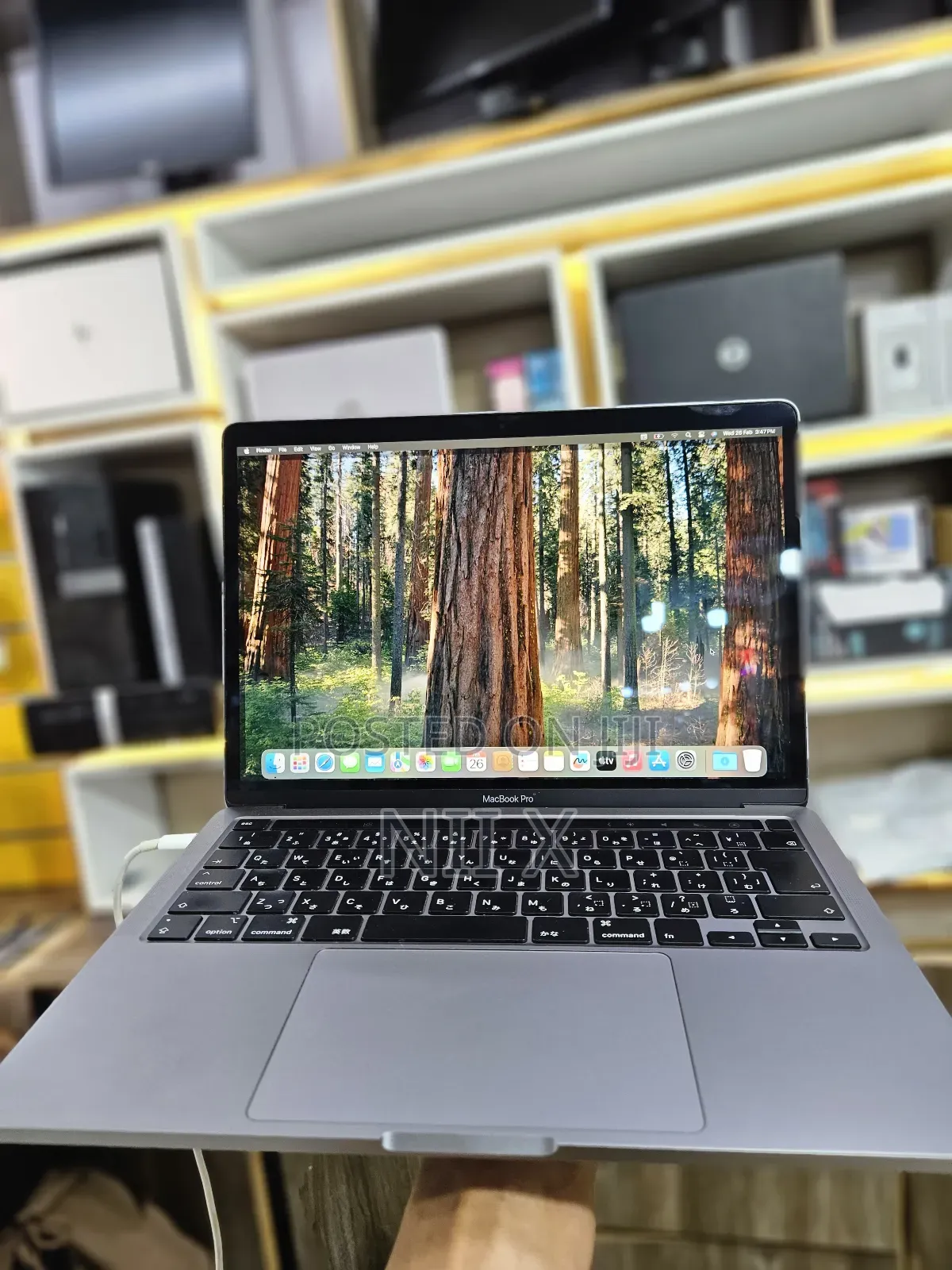 Laptop Apple MacBook 2020 8GB Intel Core I5 SSD 512GB