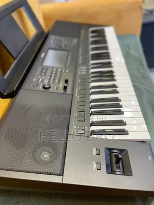 Keyboard PSR Sx720