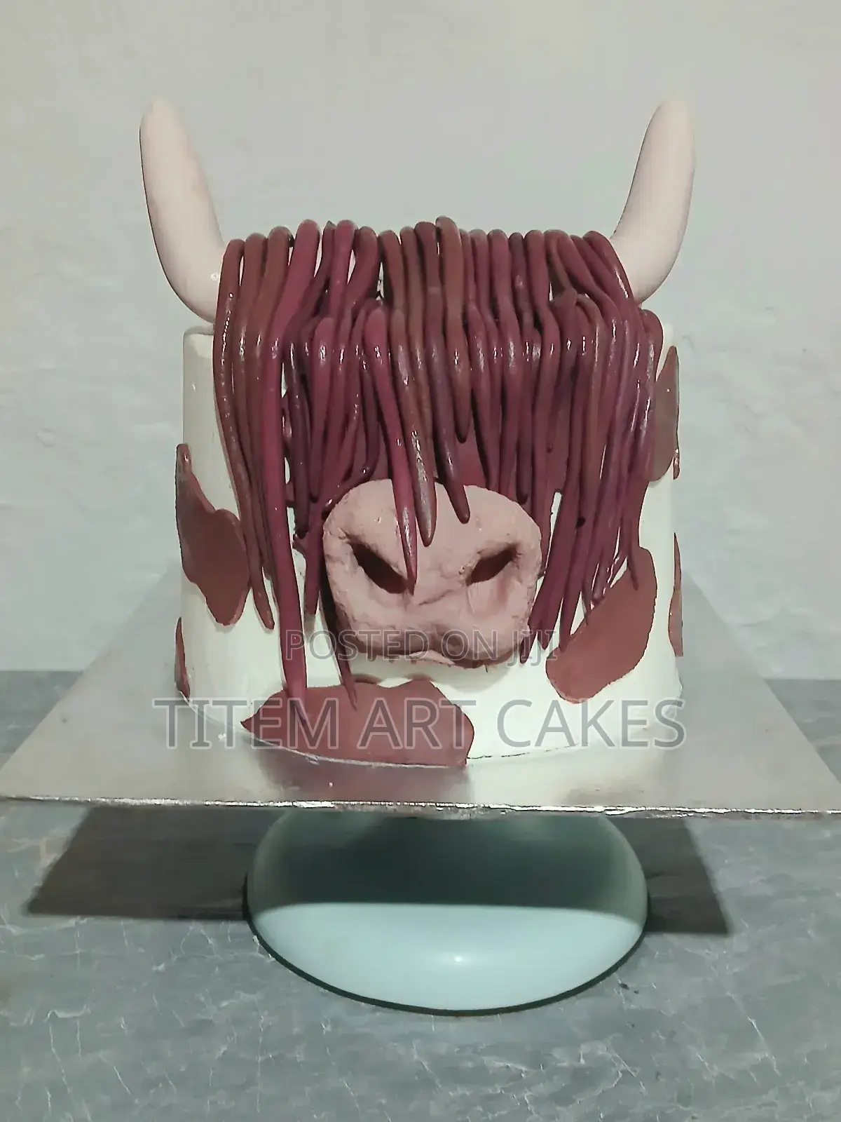 Custom Cake 2 Kg