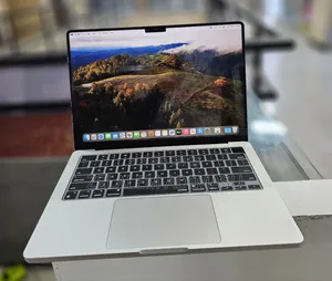 New Apple MacBook Pro 2023 M3 14-Inch 8GB Intel Core M3 SSD 512GB