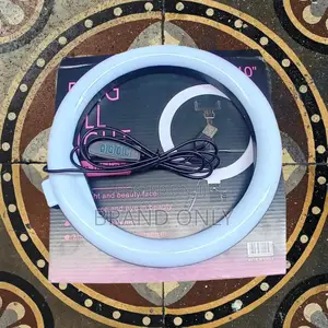 Photo - 10 Inch Ringlight for Professional Use