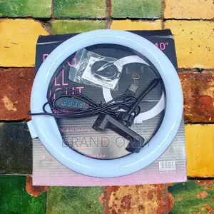 Photo - 10 Inch Ringlight for Makeup Artists