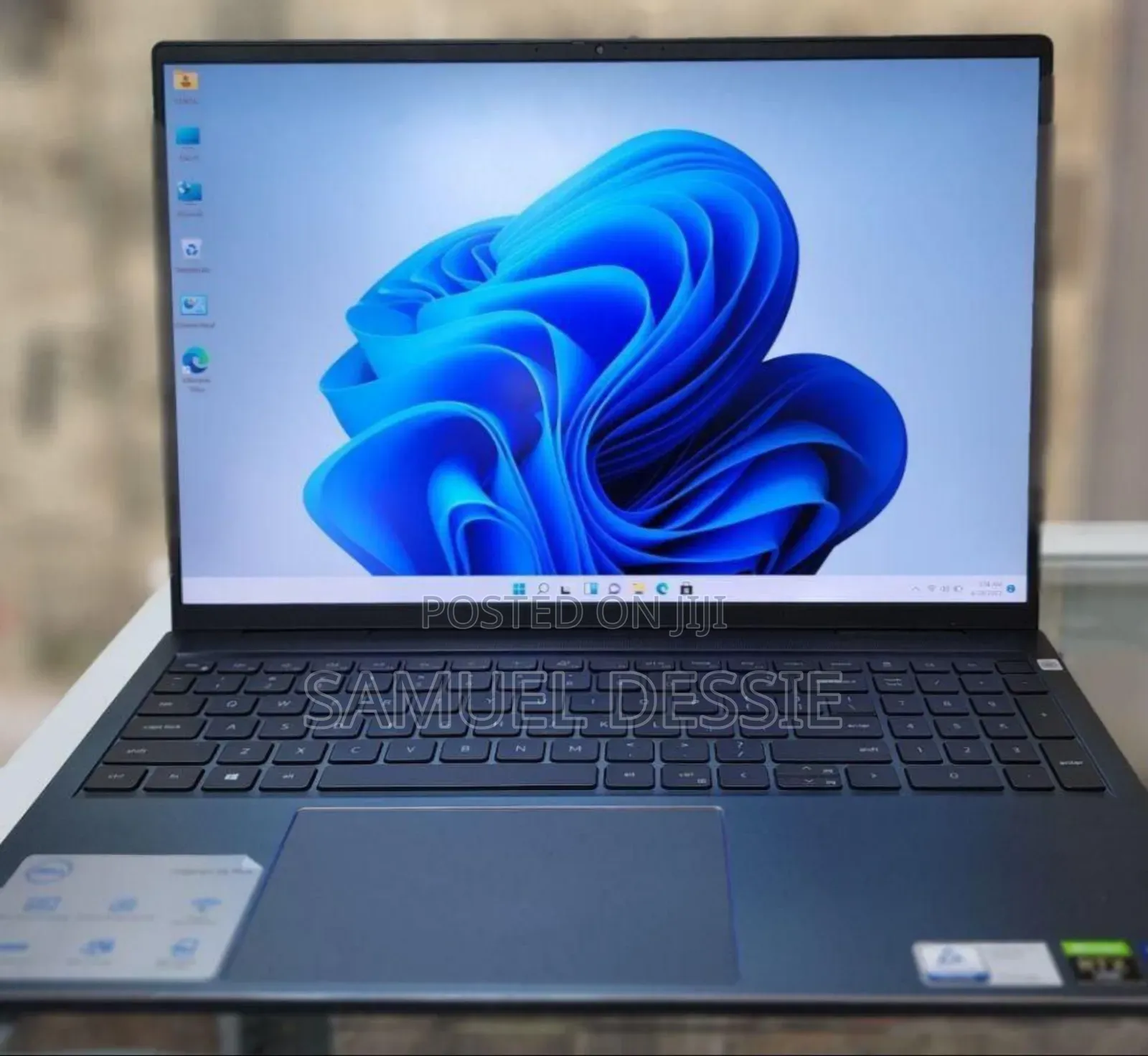 New Laptop Dell Inspiron 15 16GB Intel Core I7 SSD 1T