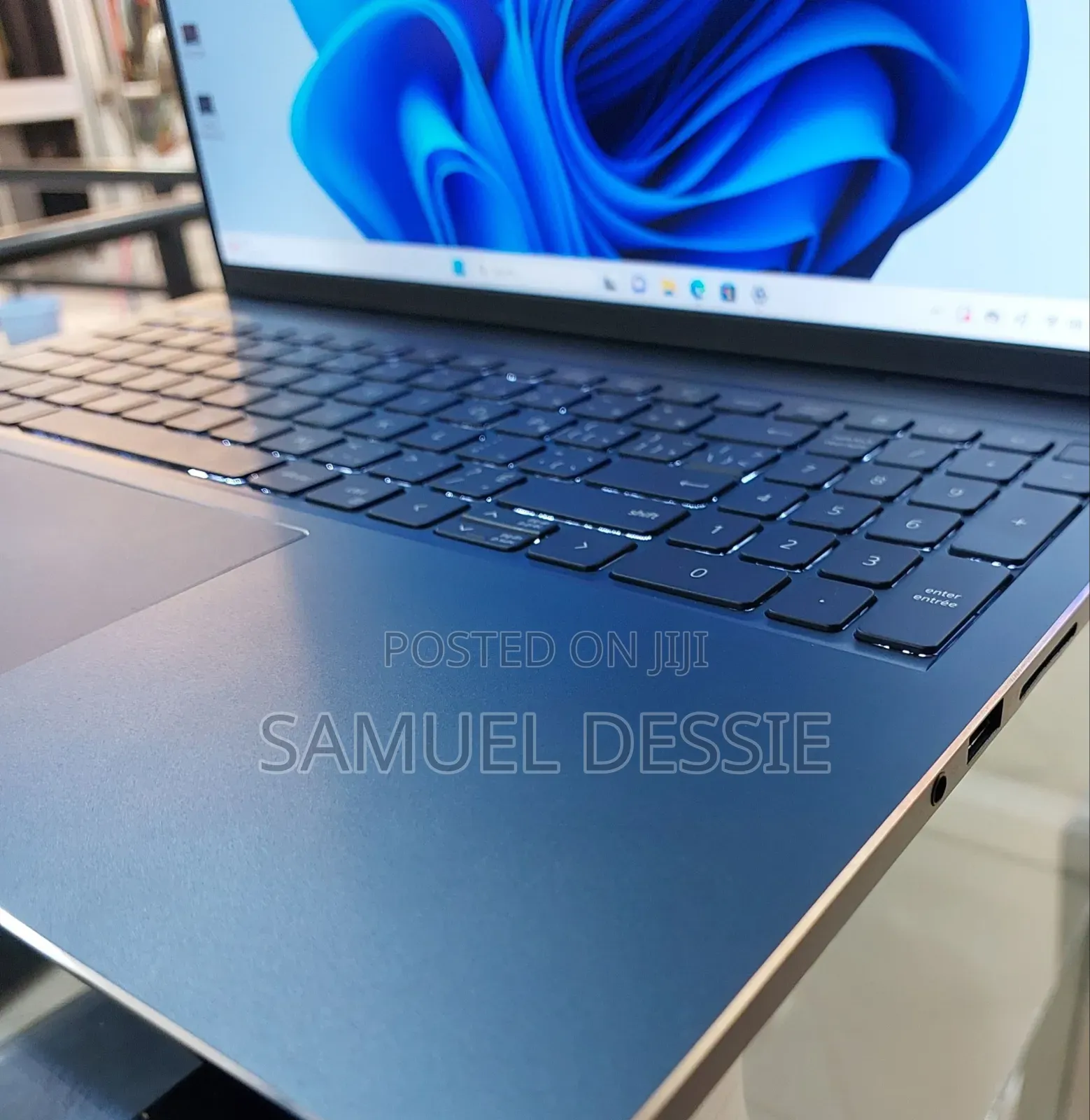 New Laptop Dell Inspiron 15 16GB Intel Core I7 SSD 1T