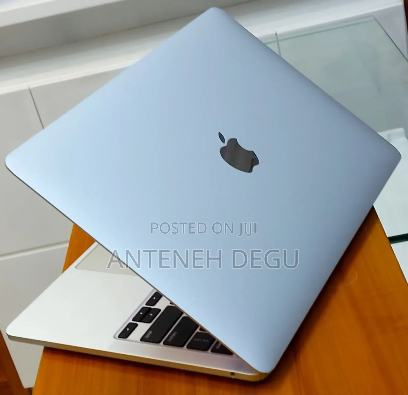 New Laptop Apple MacBook Pro M1 8GB Apple M1 SSD 512GB