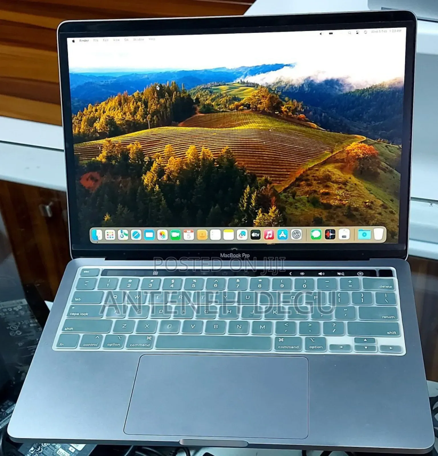 New Laptop Apple MacBook Pro M1 8GB Apple M1 SSD 256GB