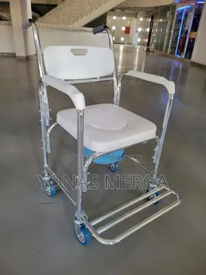 Photo - Bedside Commode Chair፳戺wheeled Commode Toilet Chair፮背ፖፖchair