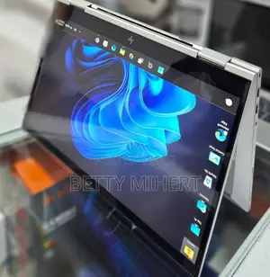 Photo - Laptop HP Spectre 16GB Intel Core I5 SSD 512GB