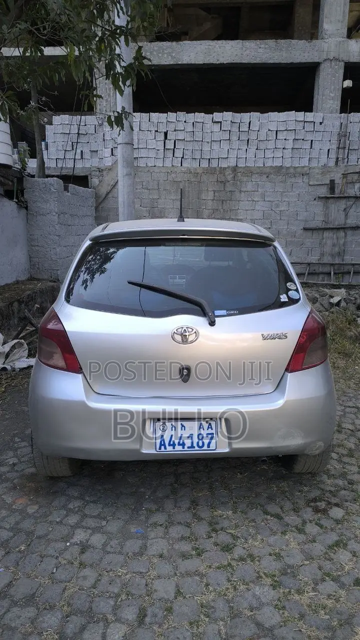 Toyota Yaris 2007 Silver