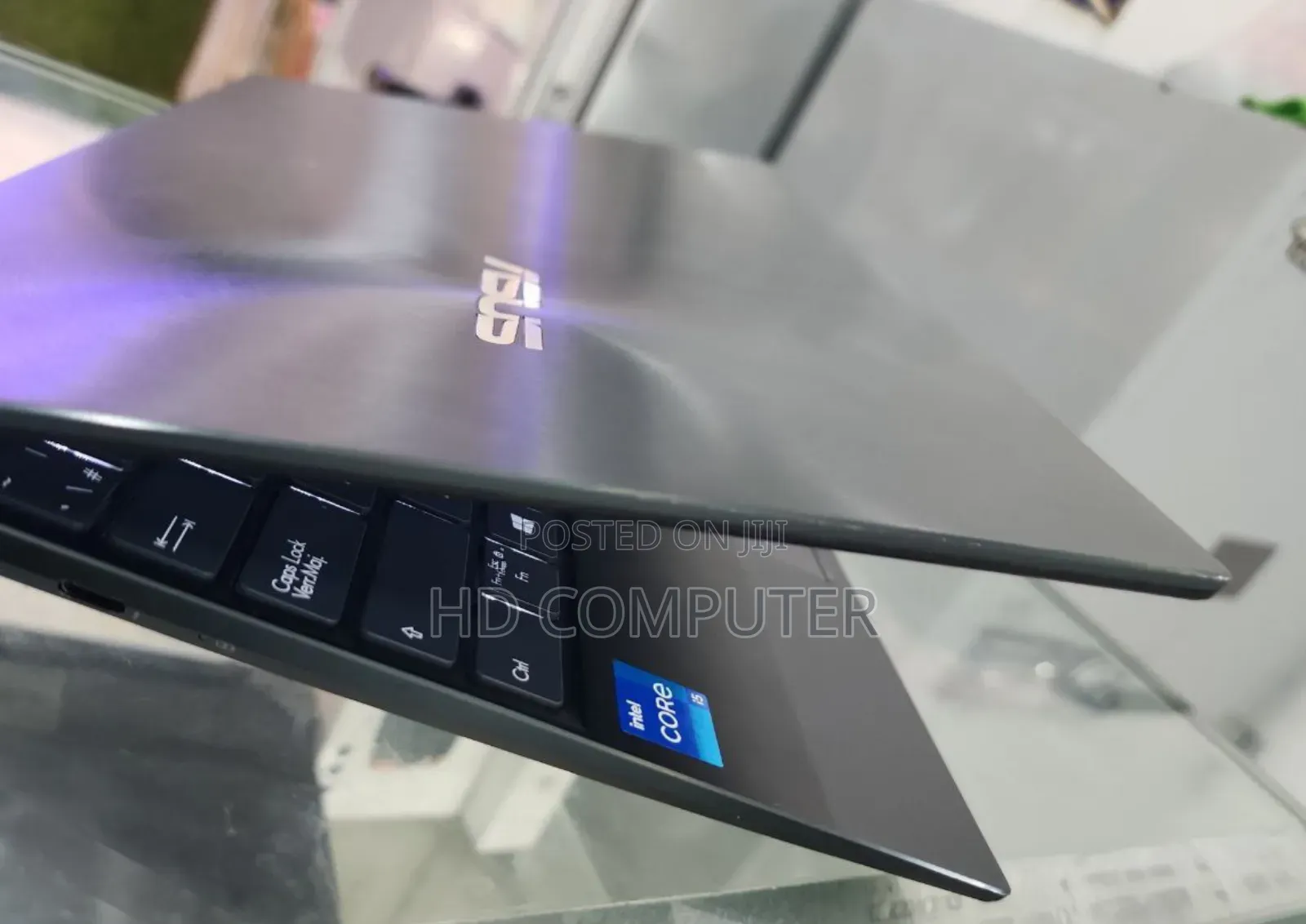 New Laptop Asus ZenBook UX330UA 8GB Intel Core I5 SSD 512GB