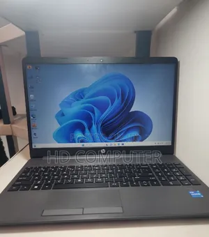 New Laptop HP Stream Notebook 8GB Intel Core I5 SSD 1T