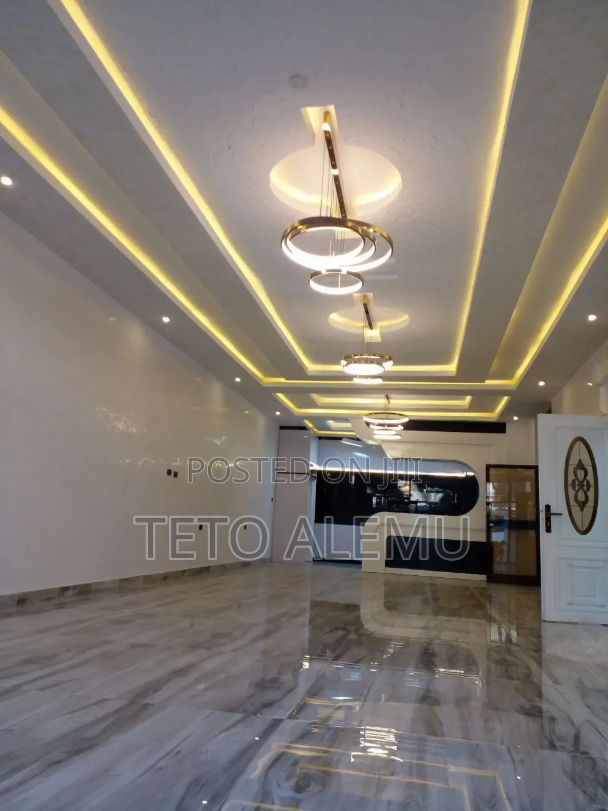 10bdrm House in የሚሸጥ 375 ካሬ ቤት ለቡ, Bole for sale