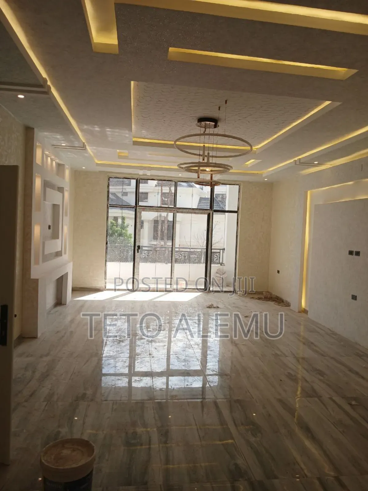 10bdrm House in የሚሸጥ 375 ካሬ ቤት ለቡ, Bole for sale