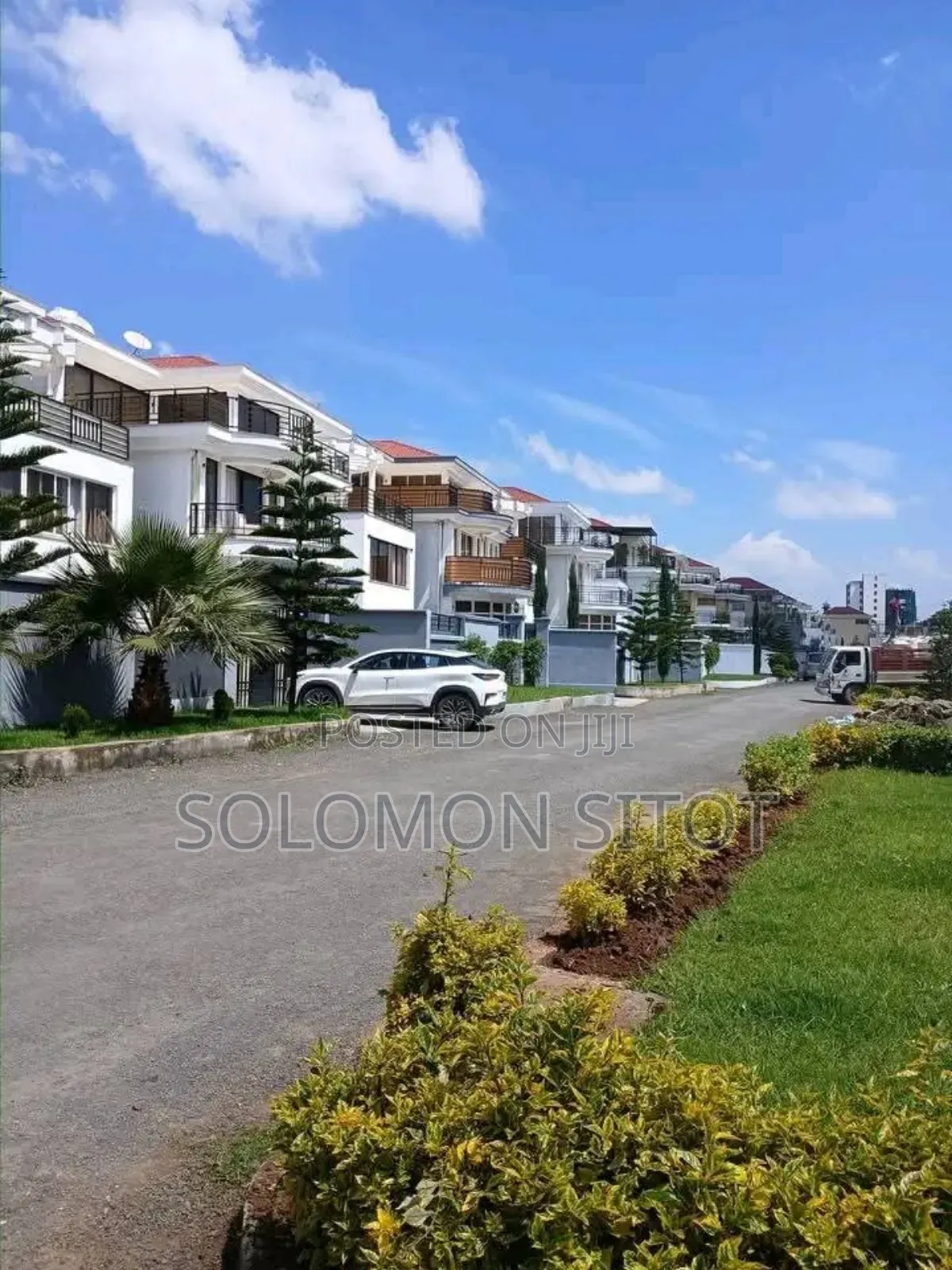 10bdrm House in Bole Ministroch for rent