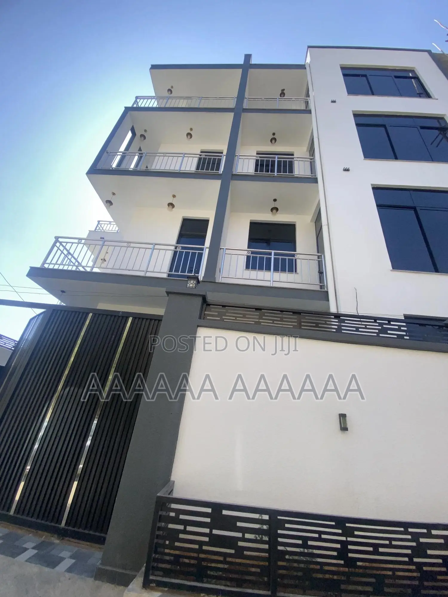 9bdrm House in Bole for sale