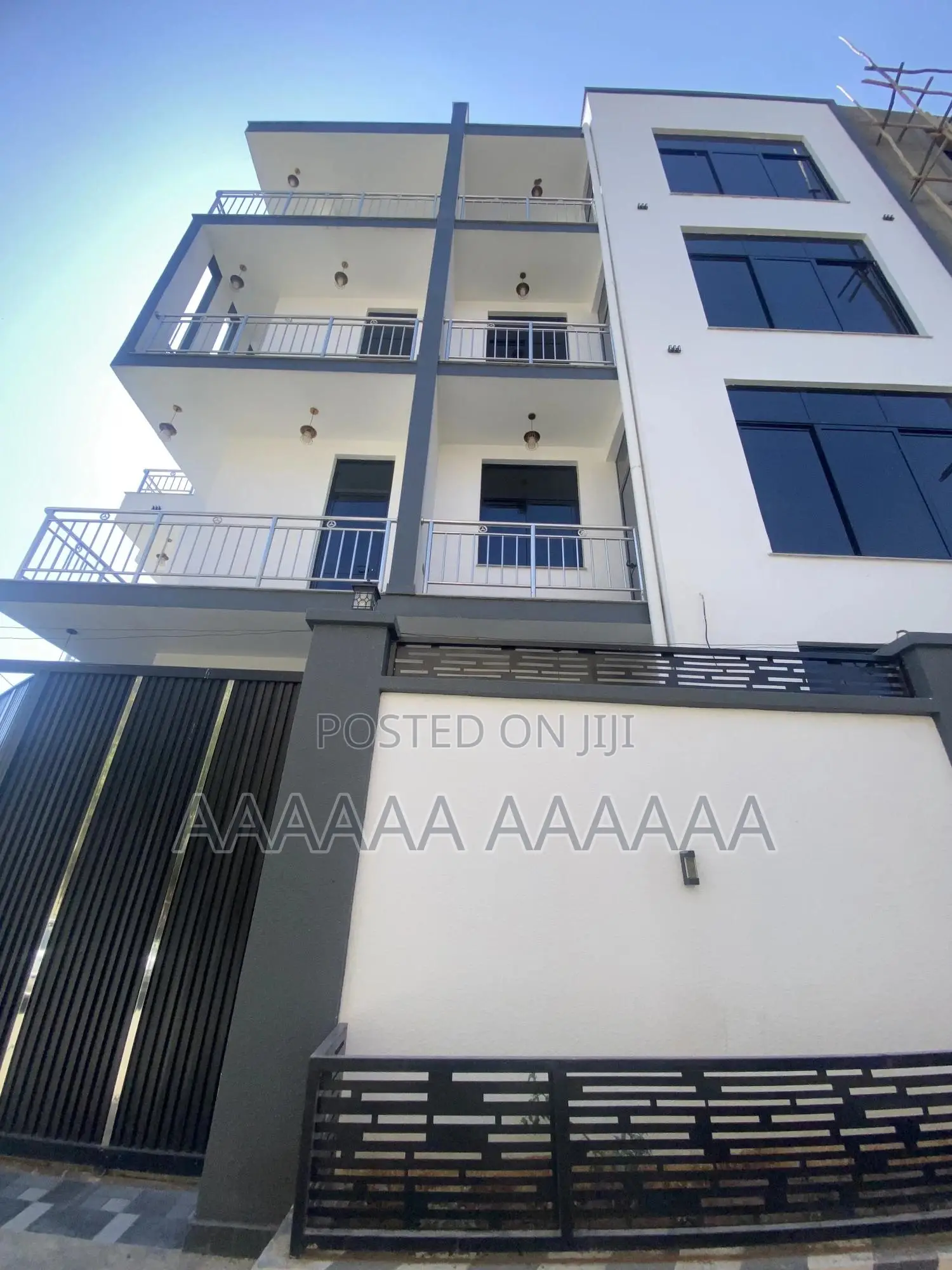 9bdrm House in Bole for sale