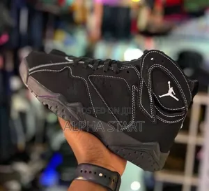 Air Jordan 6 Retro ‘Triple Black’ 23 Shoes