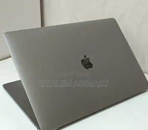 New Laptop Apple MacBook Pro 2017 16GB Intel Core I7 SSD 512GB