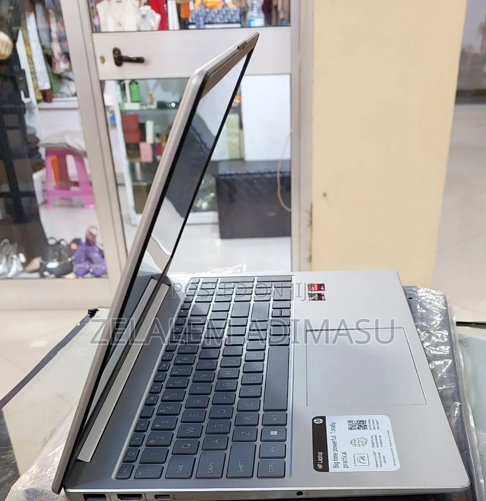 New Laptop HP Stream Notebook 8GB AMD Ryzen 5 SSD 512GB