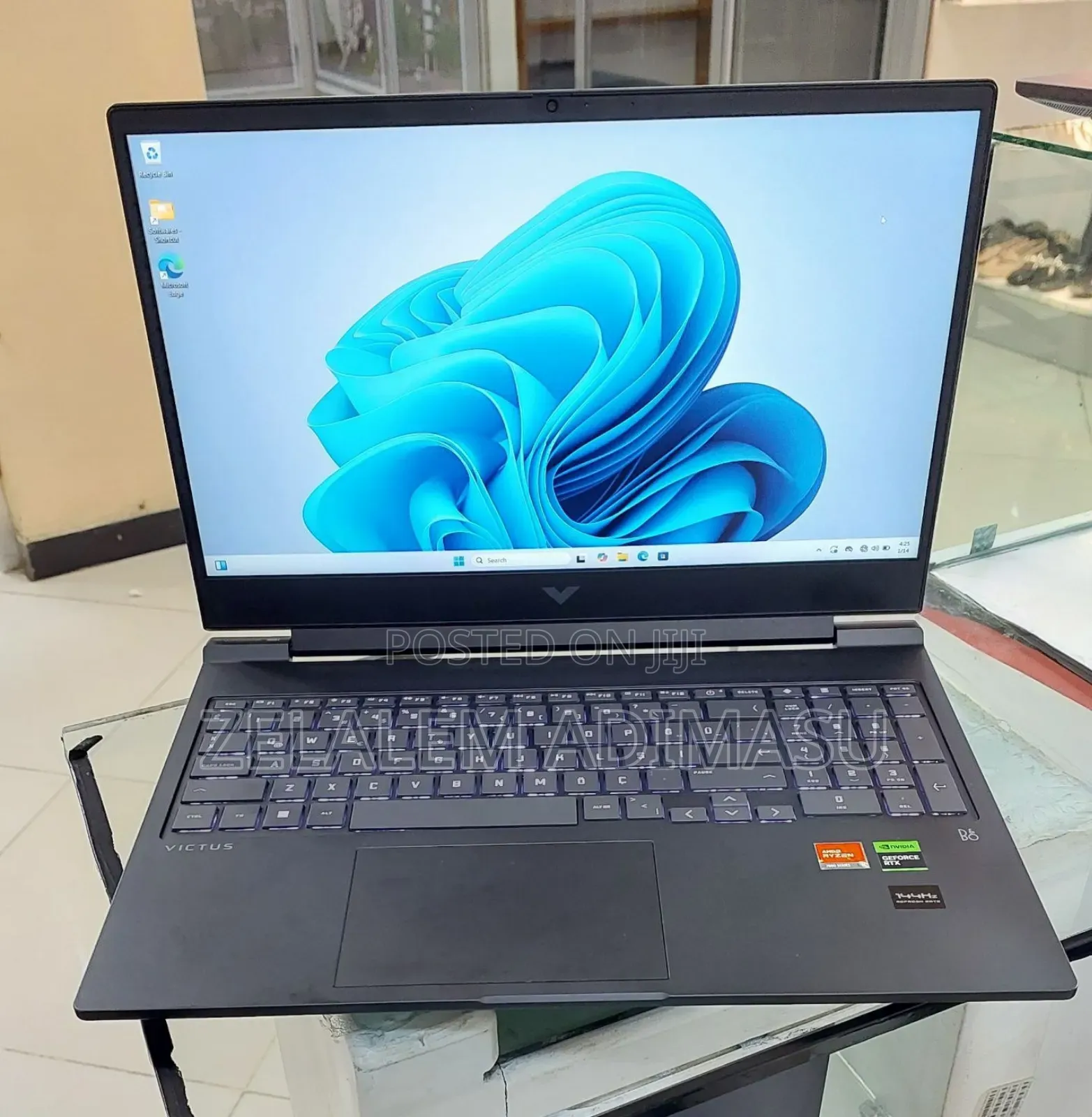 New Laptop HP Victus 16 16GB AMD Ryzen 7 SSD 1T