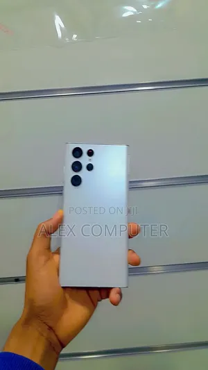 New Samsung Galaxy S22 Ultra 256 GB Silver