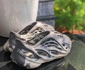 Adidas Yeezy Foam Runner RNR MXT ‘Grey Moon’ Shoes