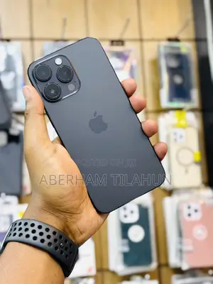 Photo - Apple iPhone 14 Pro Max 256 GB Black