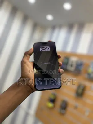 Photo - Apple iPhone 14 Pro Max 256 GB Black