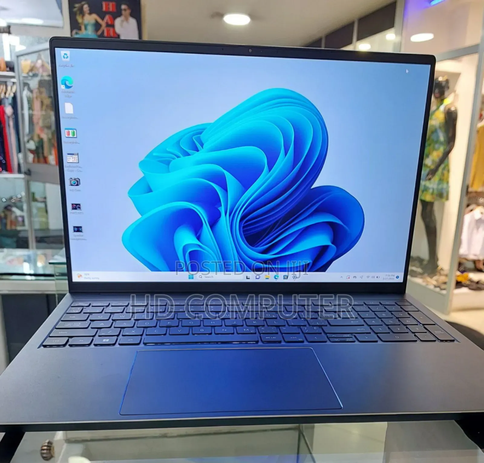 New Laptop Dell Inspiron 15 16GB Intel Core I7 SSD 1T