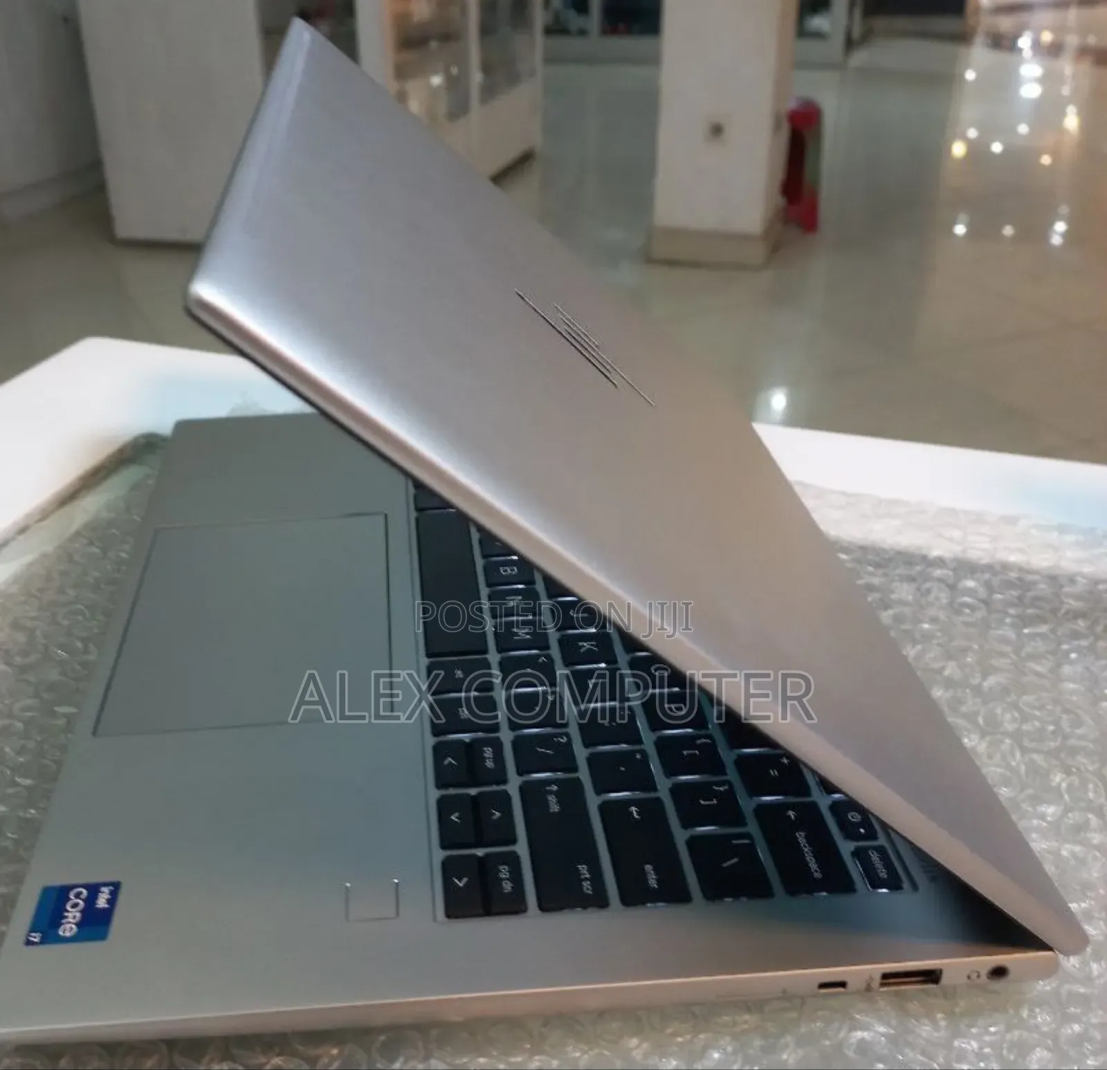 New Laptop HP EliteBook 840 G9 16GB Intel Core I7 SSD 512GB