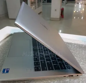 New Laptop HP EliteBook 840 G9 16GB Intel Core I7 SSD 512GB