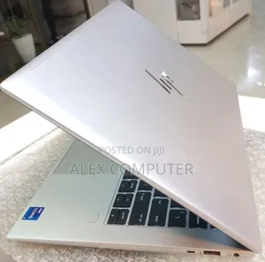 New Laptop HP EliteBook 840 G9 16GB Intel Core I7 SSD 512GB