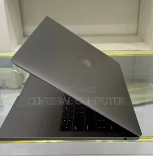 Laptop Apple MacBook 2017 8GB Intel Core I7 SSD 512GB