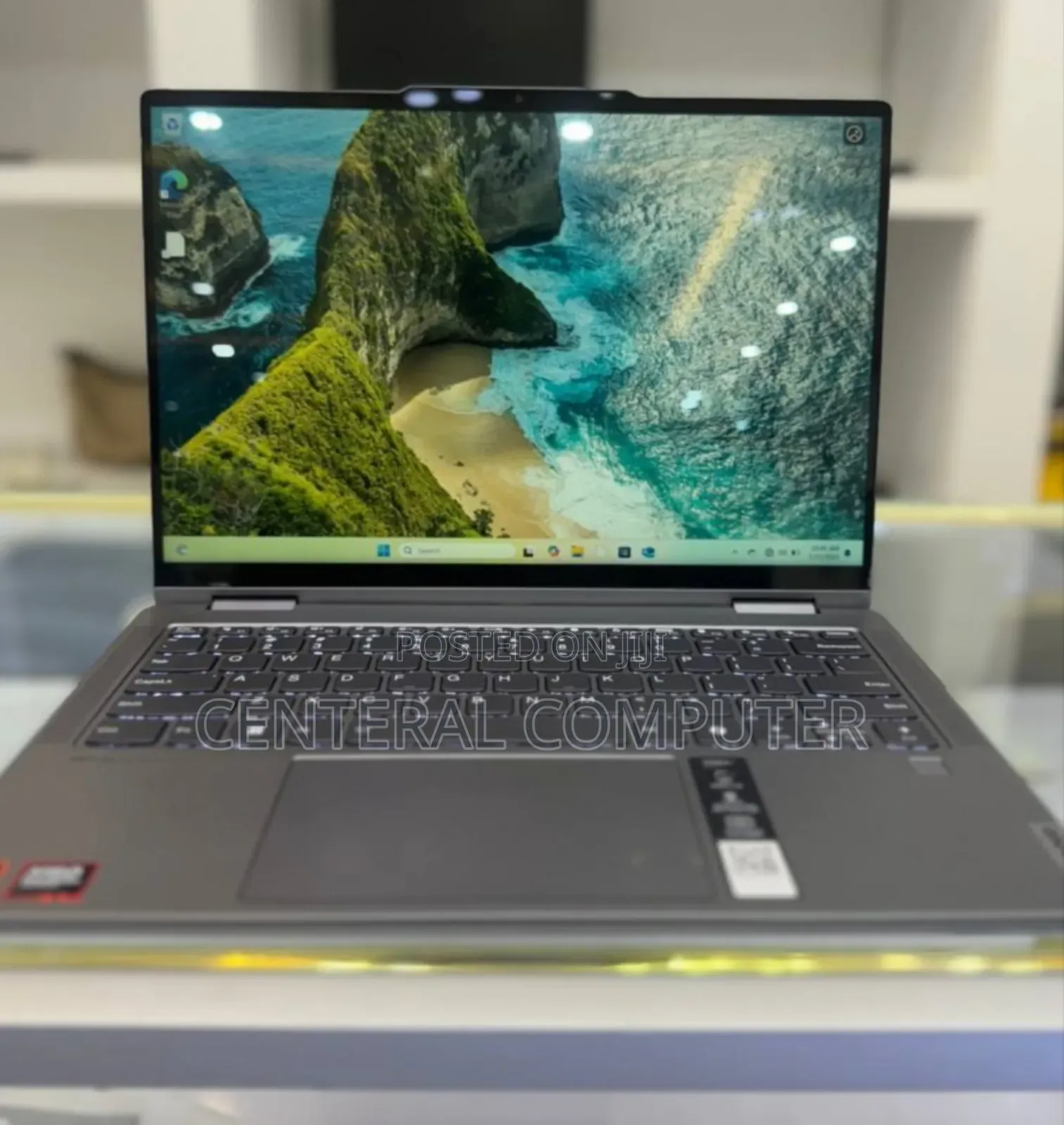 New Laptop Lenovo Yoga 7i 16GB Intel Core I7 SSD 512GB