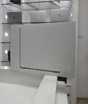 New Apple MacBook Air 2024 M3 15-Inch 8GB Apple M2 Ultra SSD 512GB