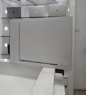 New Apple MacBook Air 2024 M3 15-Inch 8GB Apple M2 Ultra SSD 512GB