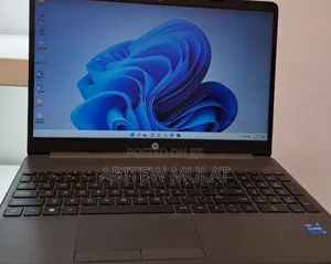 New Laptop HP Stream Notebook 8GB Intel Core I5 SSD 1T