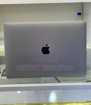 New Laptop Apple MacBook Pro 2015 8GB Intel Core I5 SSD 512GB