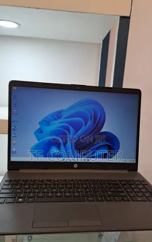 New Laptop HP Stream Notebook 8GB Intel Core I5 SSD 1T