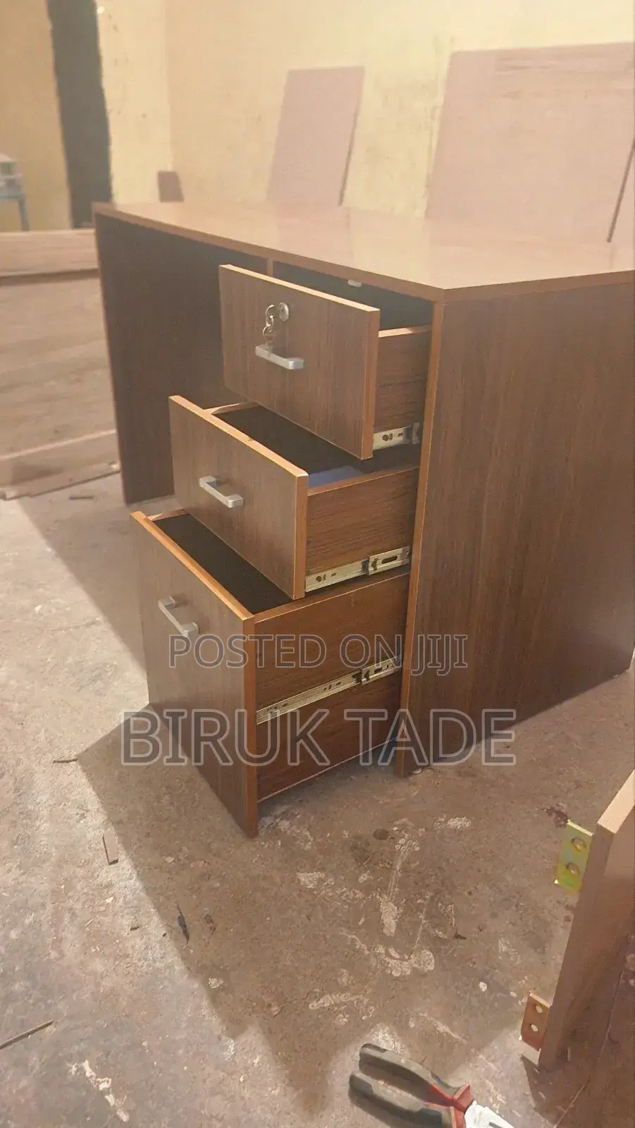 Laminated MDF Office Table 120×60cm