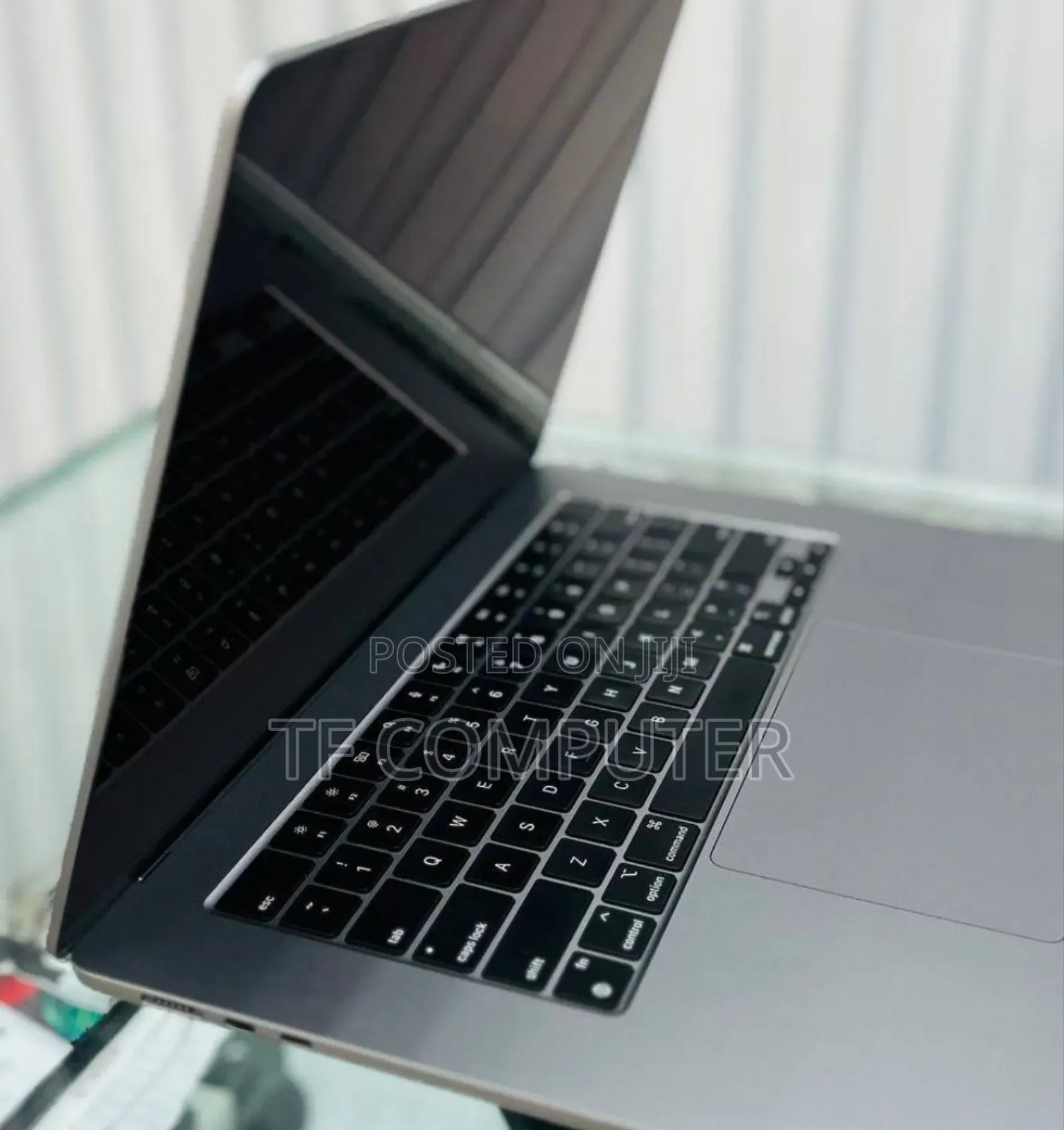 New Laptop Apple MacBook Air 2024 M3 15-Inch 8GB Apple M3 SSD 256GB