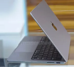 New Apple MacBook Pro 2023 M3 Pro 16-Inch 16GB Intel Core M3 SSD 512GB